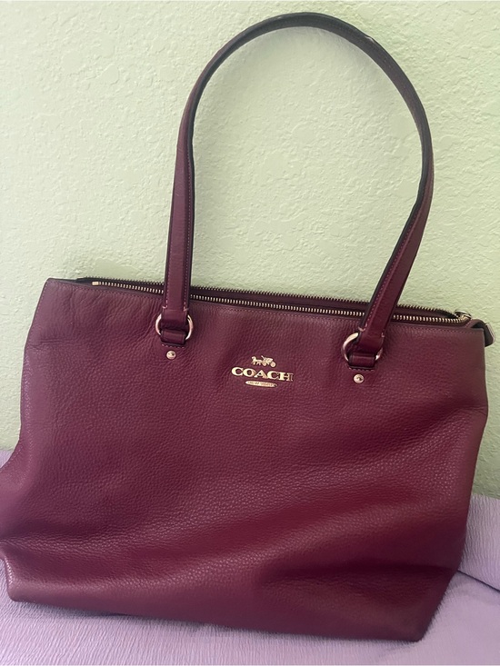 Coach Handbags - Coach pebbled leather burgundy satchel
